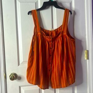DONATING 💸 ACCEPTING OFFERS Flowy Button Tank Top